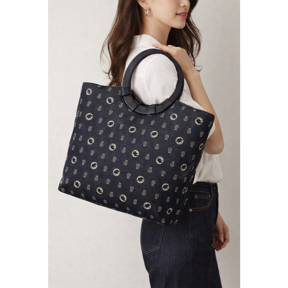 Hunting World Denim Tote Bag – Logo Print, Circular Handle